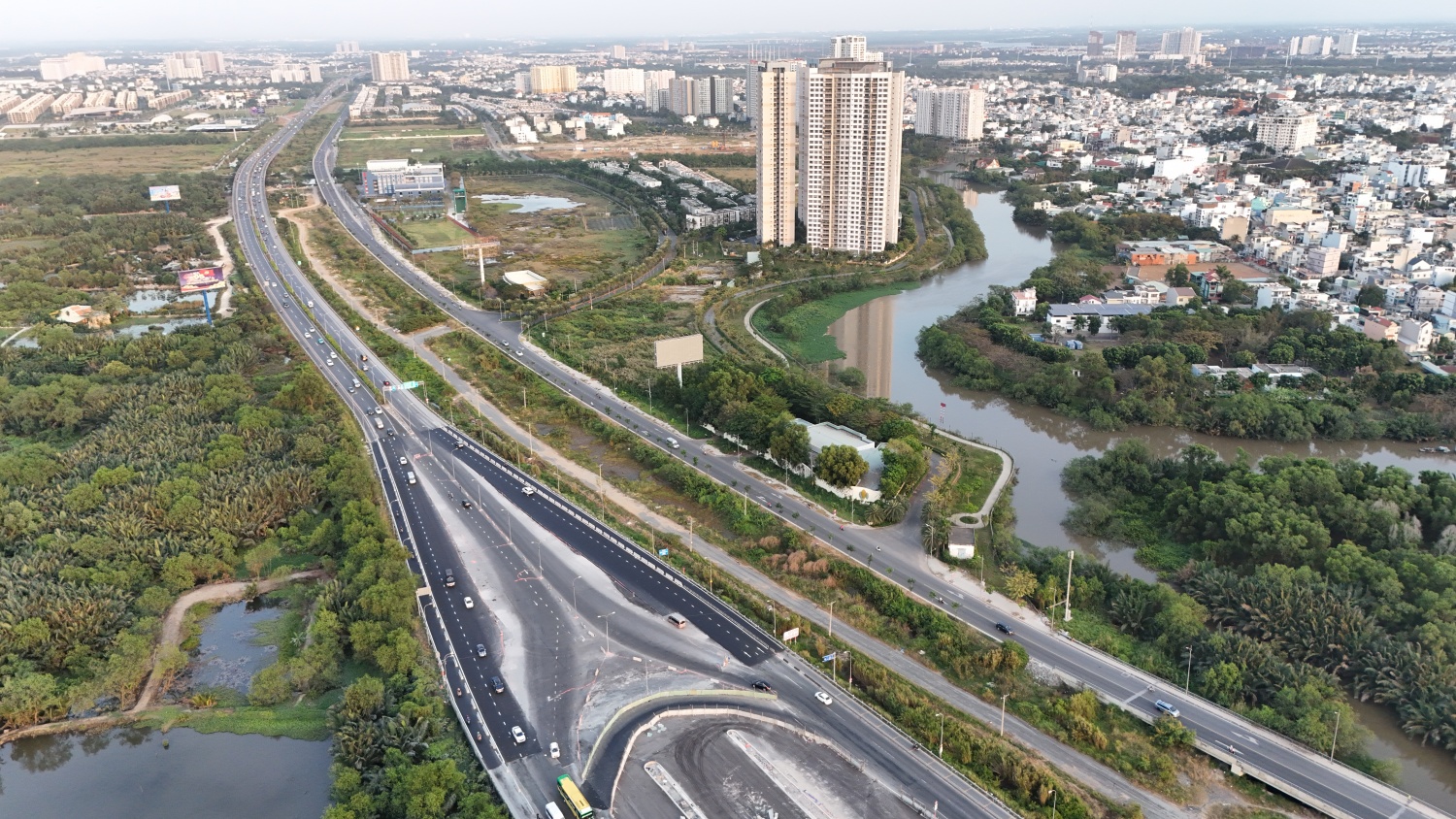[Chùm ảnh] Cao tốc TP HCM - Long Thành - Dầu Giây sắp mở rộng gấp đôi