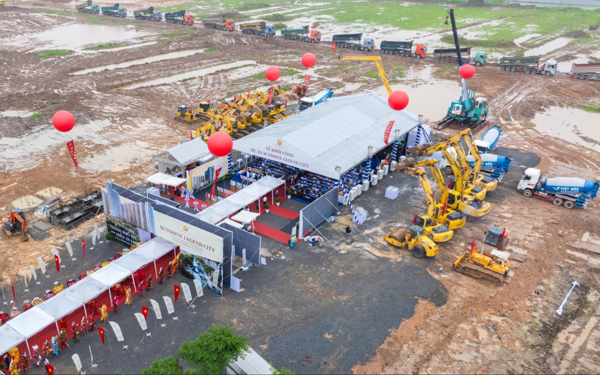 Lãnh đạo Sunshine Group và các đại biểu khách mời thực hiện nghi thức khởi công dự án Sunshine Legend City trong sáng 19/8 (Ảnh: SCG)