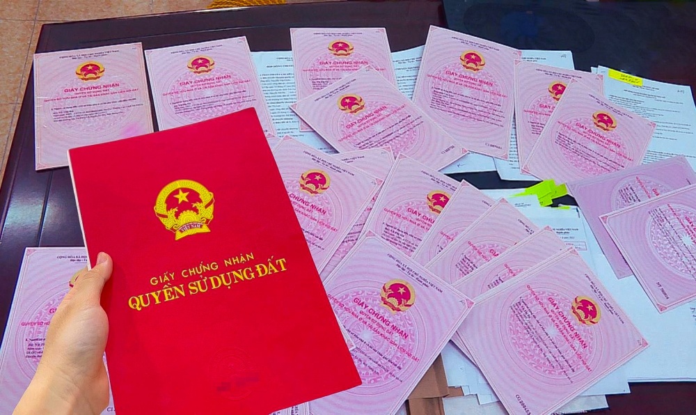 TP HCM cấp gần 5.500 giấy chứng nhận quyền sử dụng đất trong 9 tháng https://batdongsanbiz.vn/