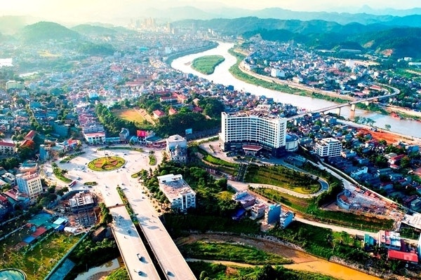 Tin bất động sản ngày 4/12: Lập quy hoạch Khu du lịch Măng Đen hơn 90.000ha