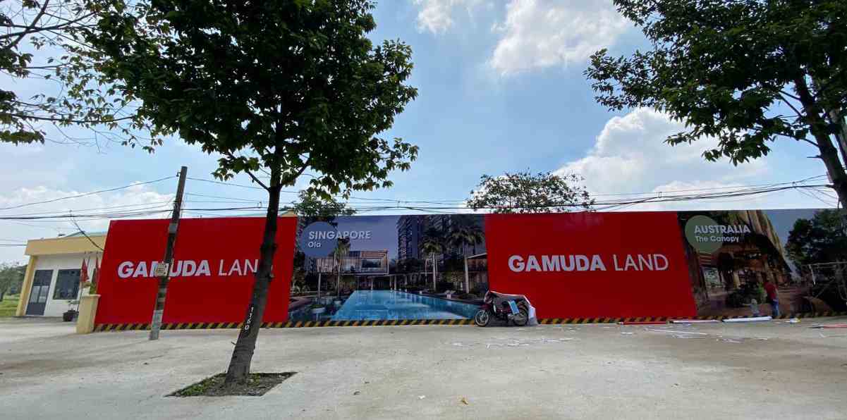 Sau giao dịch thành công, hình ảnh của Gamuda Land đã xuất hiện quanh hàng rào của dự án.