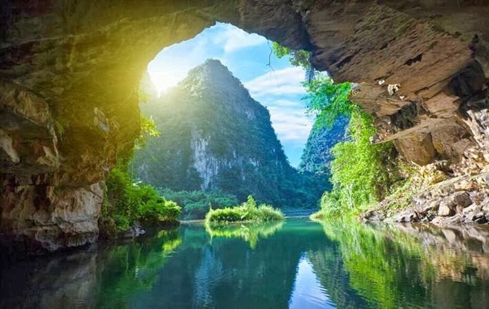Top 10 địa điểm du lịch nổi tiếng ở Ninh Bình - https://batdongsanbiz.vn/