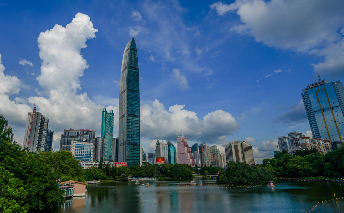 Tháp Tài chính KK100 nổi bật tại khu trung tâm tài chính thành phố Thâm Quyến, tỉnh Quảng Đông, Trung Quốc.