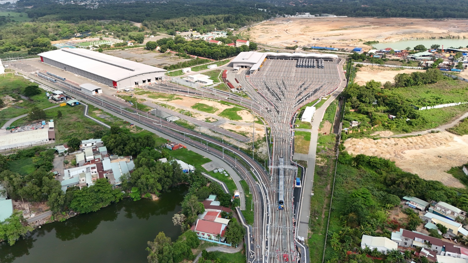 [Chùm ảnh] Toàn cảnh tuyến Metro số 1 TP HCM