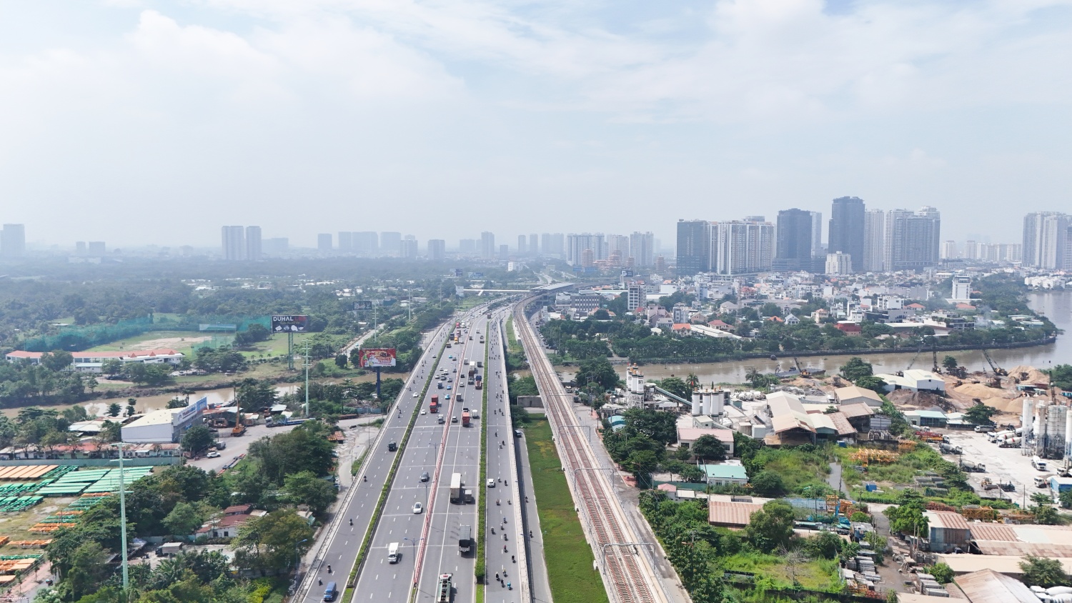 [Chùm ảnh] Toàn cảnh tuyến Metro số 1 TP HCM