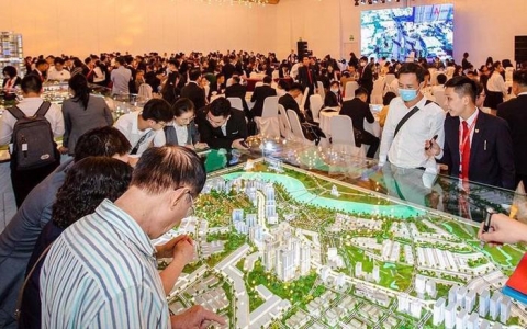 76% doanh nghiệp bất động sản quay lại thị trường, lượng môi giới bất ngờ tăng vọt