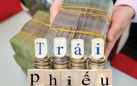 Doanh nghiệp tăng tốc phát hành trái phiếu với lãi suất cao hơn gửi tiết kiệm