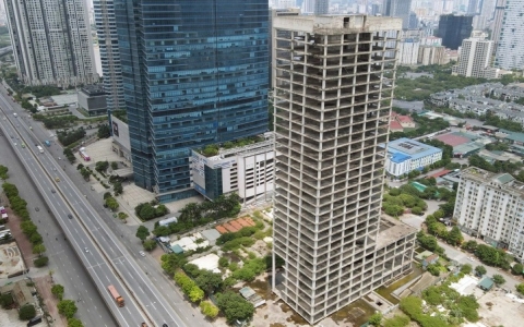 Tòa tháp nghìn tỷ bỏ hoang gần chục năm giữa Thủ đô được hồi sinh
