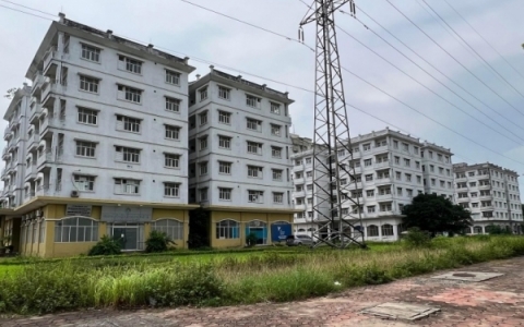 Tin bất động sản tuần qua: Hàng nghìn căn hộ tái định cư bỏ hoang ở Hà Nội xuống cấp nghiêm trọng