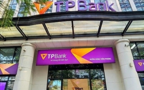 Lợi nhuận tại TPBank đi xuống vì quá 'thừa tiền'?