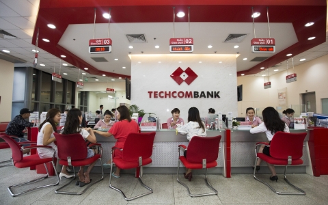 Cho vay bất động sản tăng mạnh, lợi nhuận của Techcombank “bốc hơi” gần 3.200 tỷ đồng