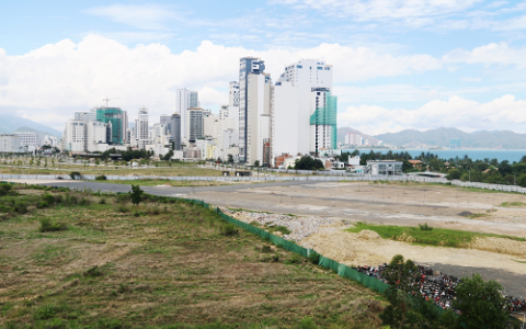 Tin bất động sản ngày 12/7: Thanh tra việc quản lý, sử dụng đất quốc phòng tại sân bay Nha Trang cũ